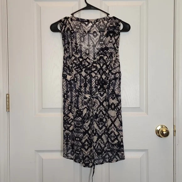 Motherhood Maternity blue black and cream size L with tie string - Picture 4 of 5